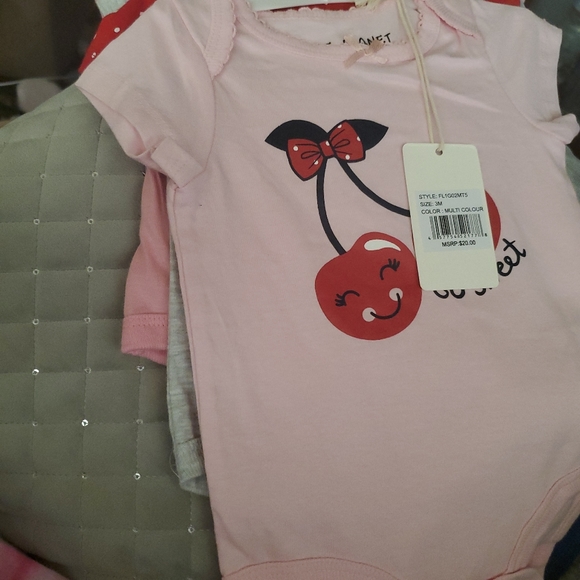 FREE PLANET BABY 5 PACK BODYSUITS - Picture 7 of 7